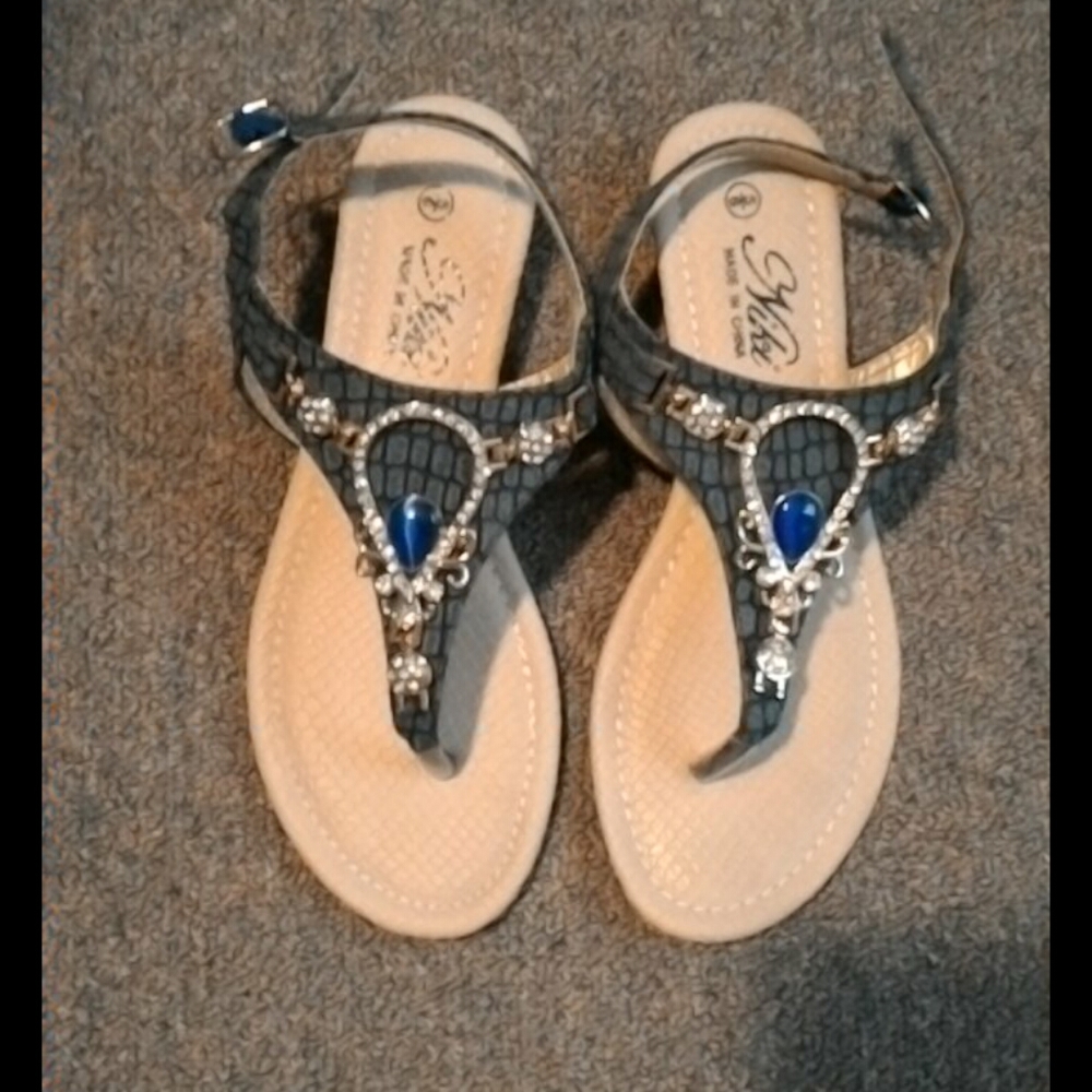 Jeweled thong sandals size 5/6